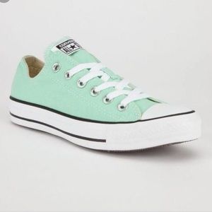 2/$10✨Mint Converse